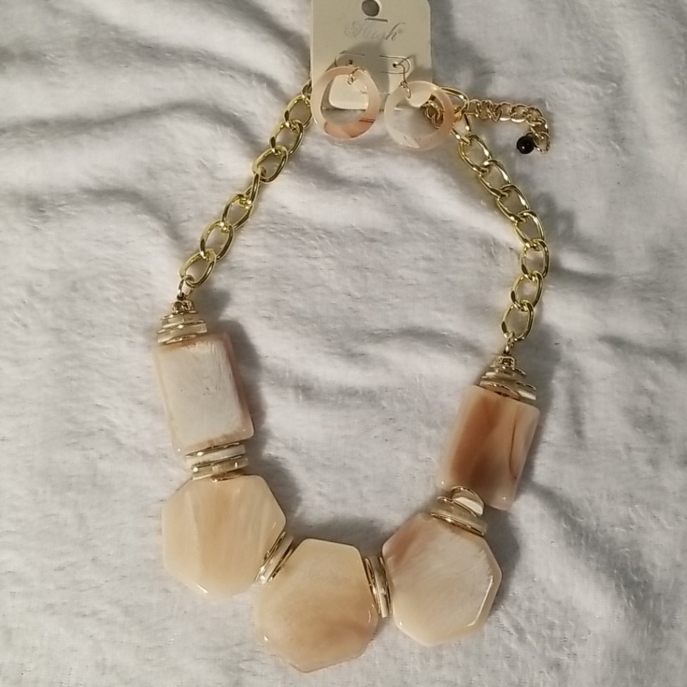 Necklace with earrings set